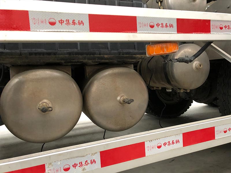 Bus air tank